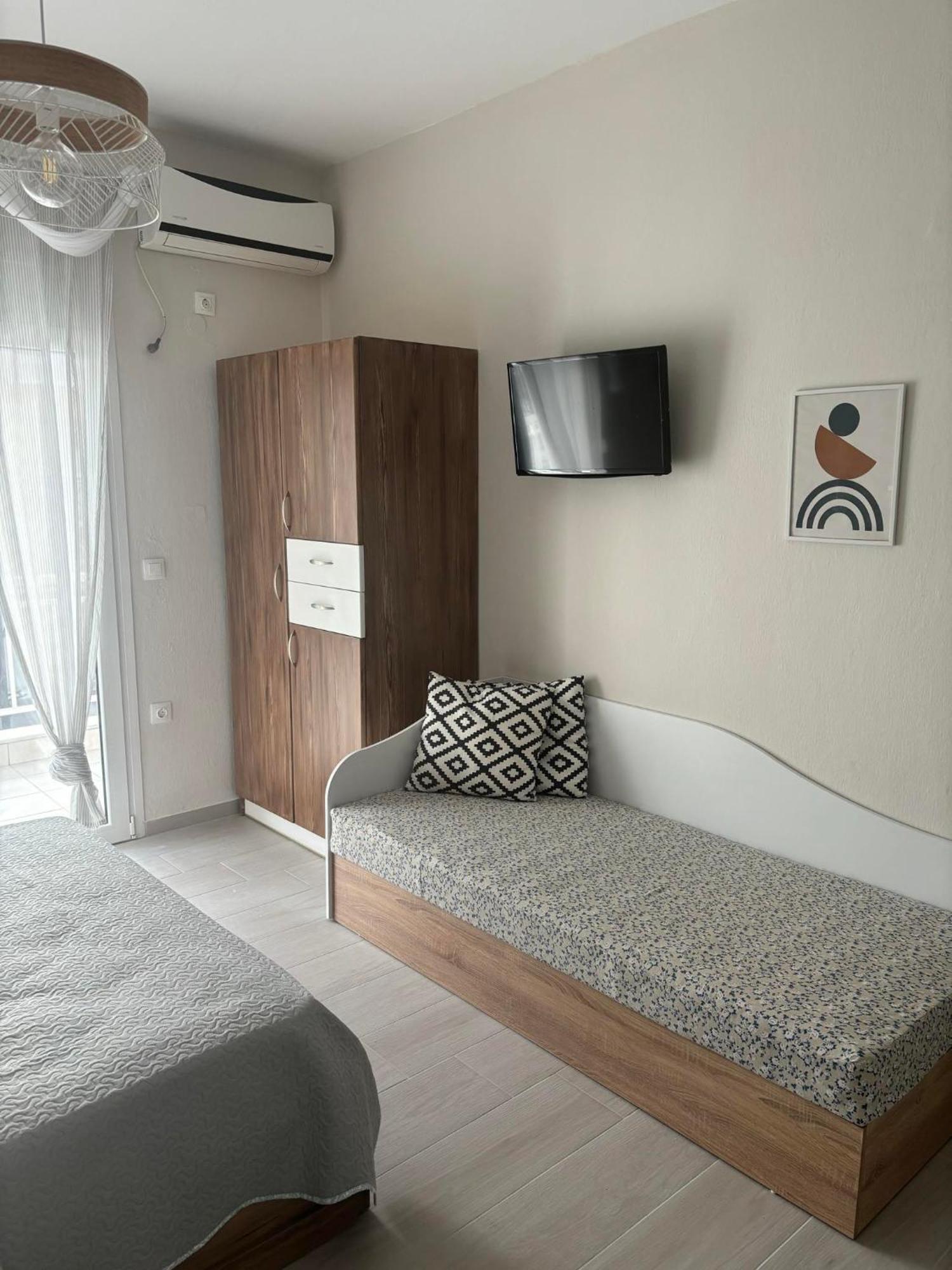 Our Home-Fully Renovated Apartments And Studios By The Sea Nikiti  Exterior photo